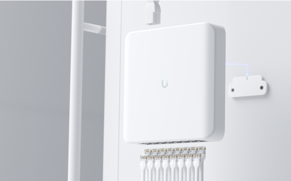 USW-Lite-16-POE2.png USW-Lite-16-POE.png